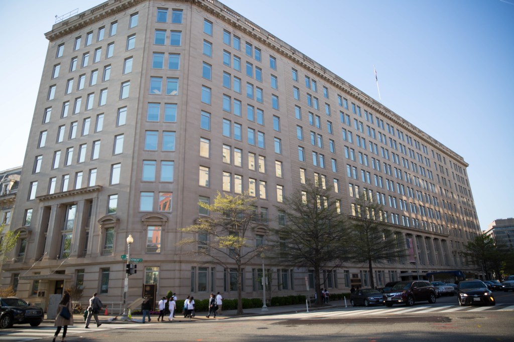 Senators want more oversight of VA budgets, spending