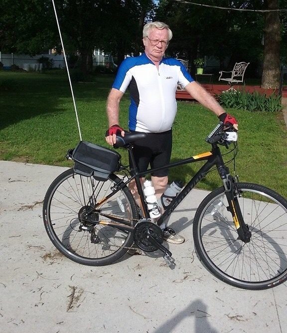 74-year-old veteran aims to add 74 names to Vietnam Wall through bike journey