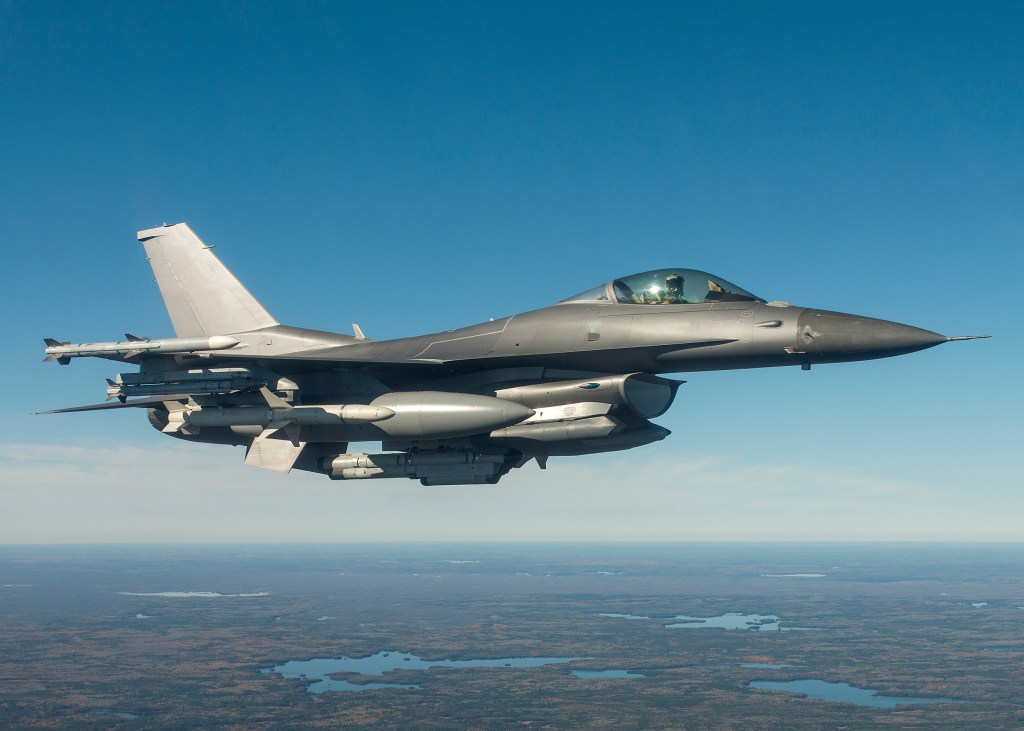 Netherlands receives sniper pods for F16s