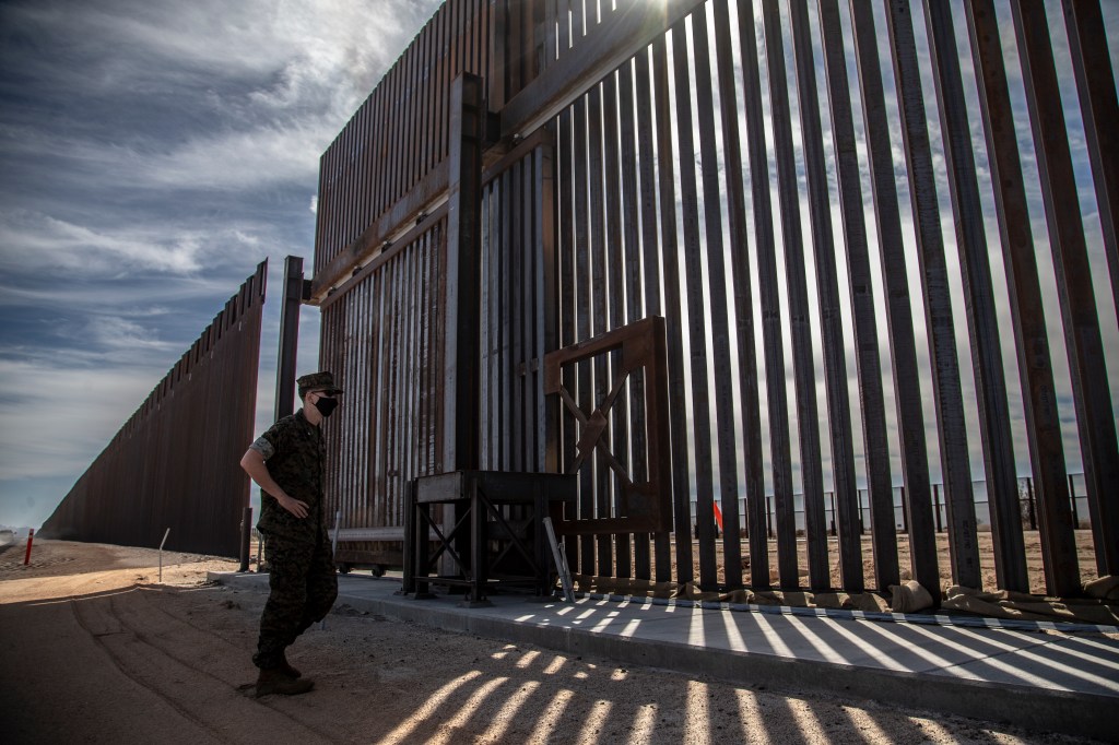 Pentagon shifts $200 million to seal off border bombing range