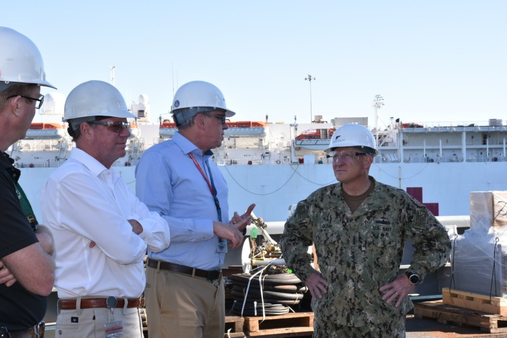 How mistakes in modernizing a US Navy cruiser can benefit destroyers