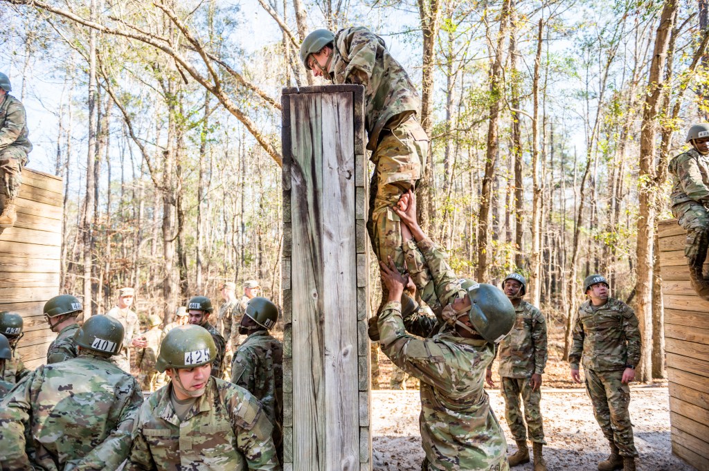 Army plans ‘prep course’ to help hopeful soldiers lose weight, improve test scores