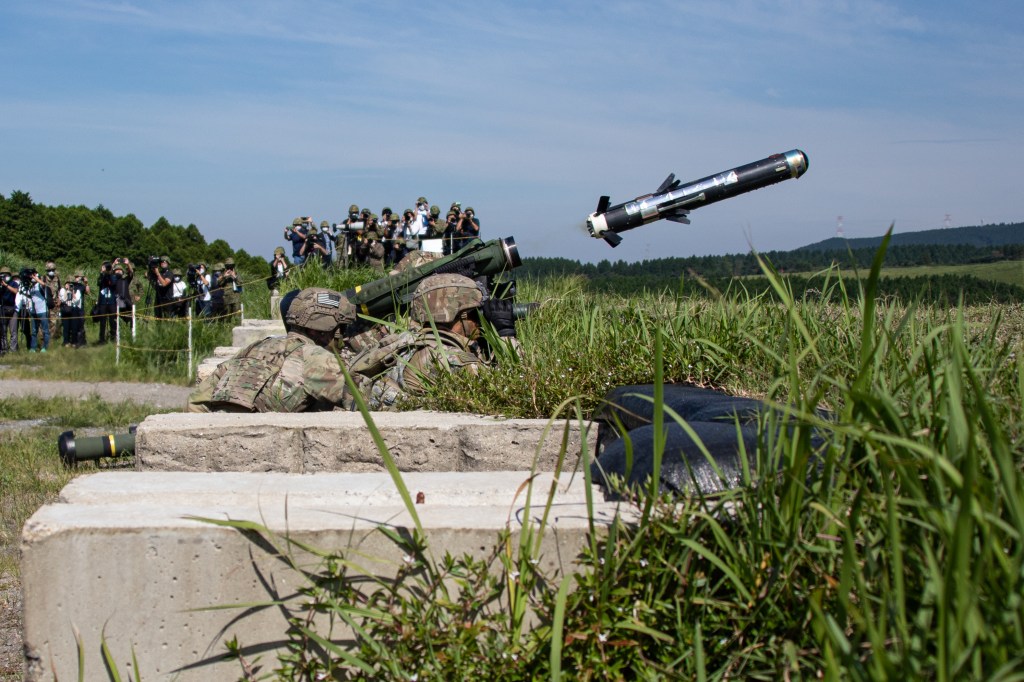 US soldiers launch Javelin missiles in Japan for first time