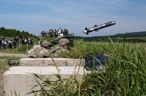 US soldiers launch Javelin missiles in Japan for first time