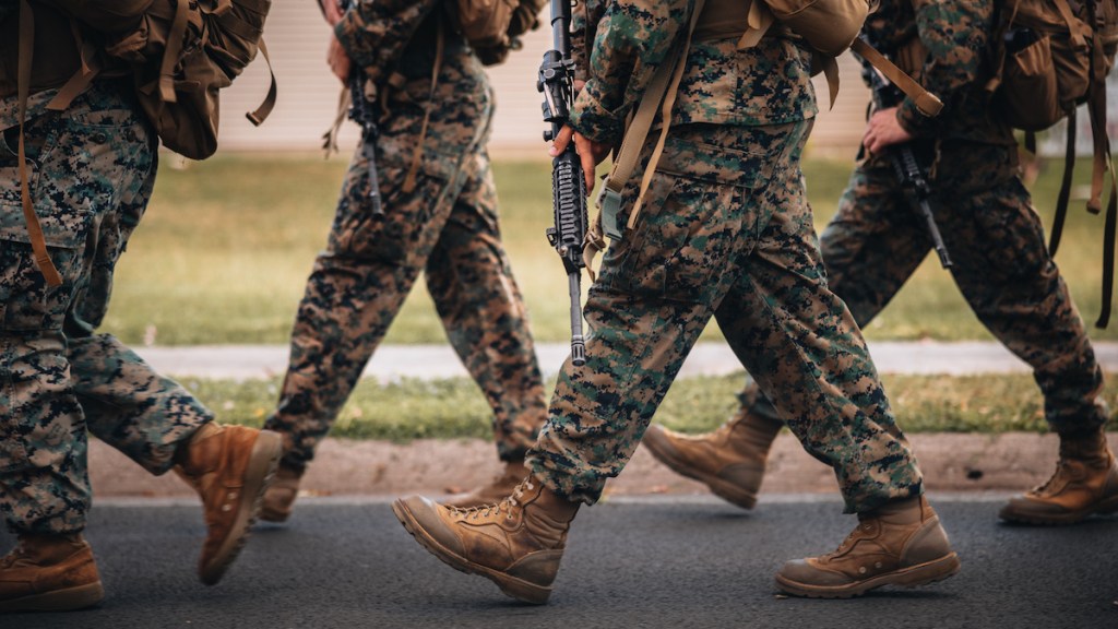 Marine camouflage uniform shortage won’t be fixed until summer 2024