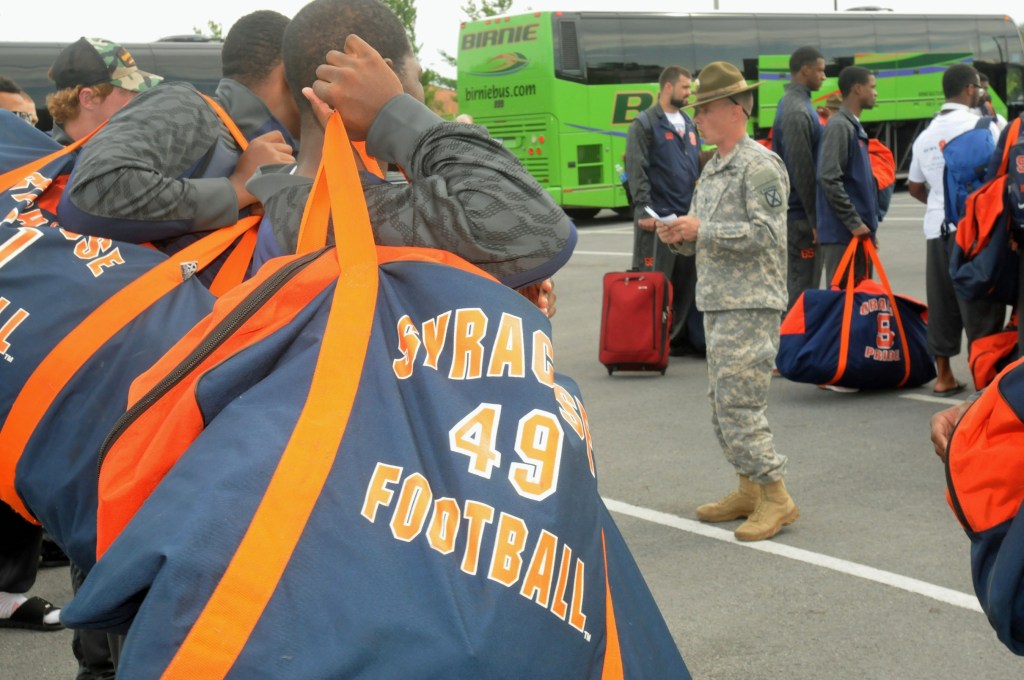 Army and Syracuse to renew football series