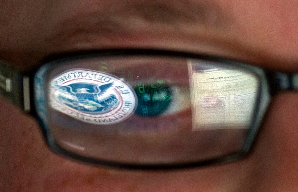 DHS awards $395M cybersecurity, threat mitigation contract