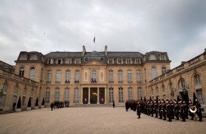Facebook targets 30K fake accounts before French election