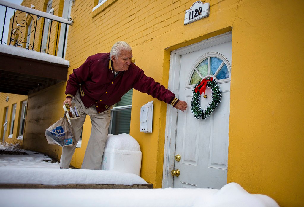 World War II vet, 92, has delivered meals to needy for 20 years