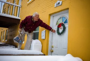 World War II vet, 92, has delivered meals to needy for 20 years