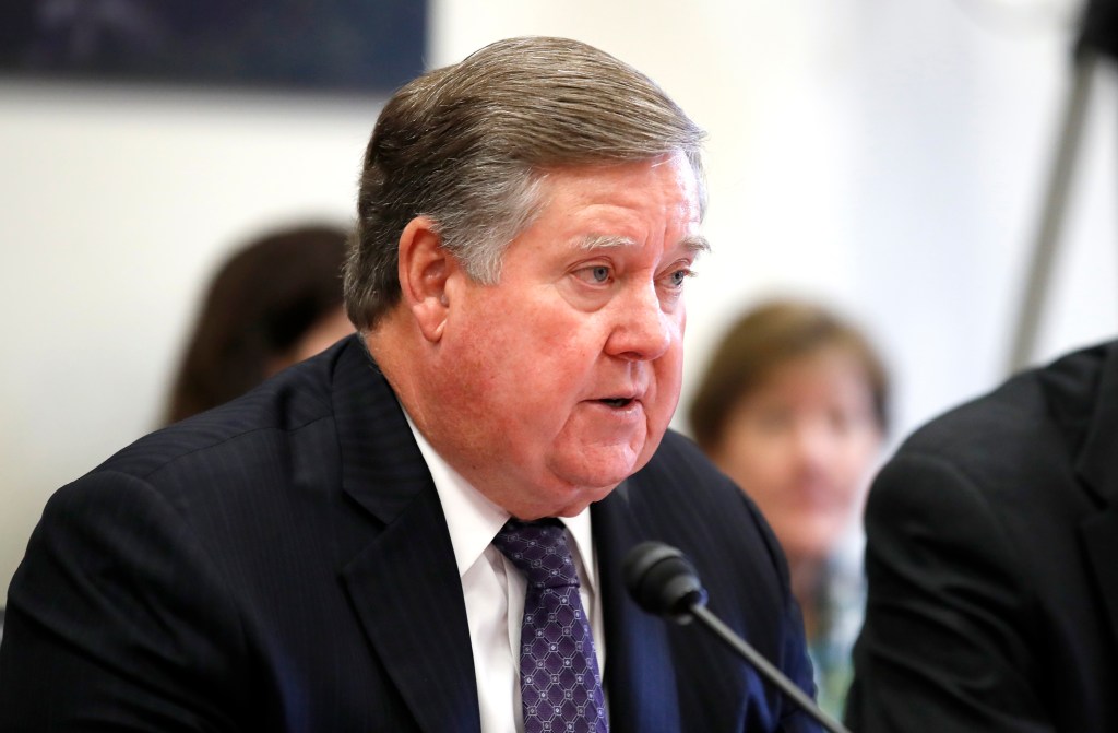 Bill would cut over 100,000 DoD jobs