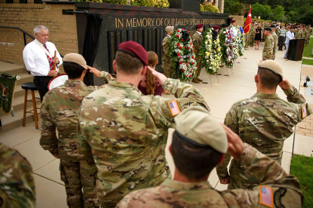 Eight soldiers nominated for DSCs, Silver Stars for actions during deadly Niger attack