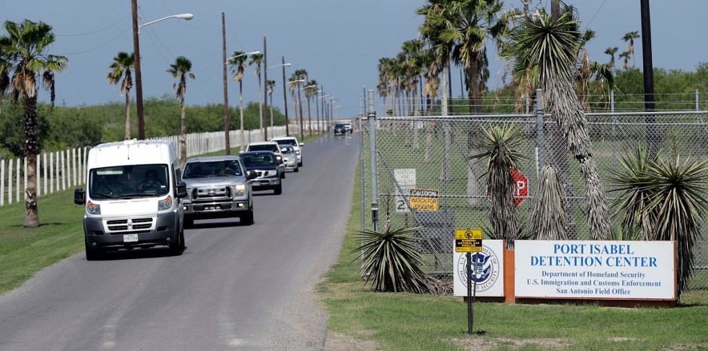 Trump administration moves to detain migrant families longer