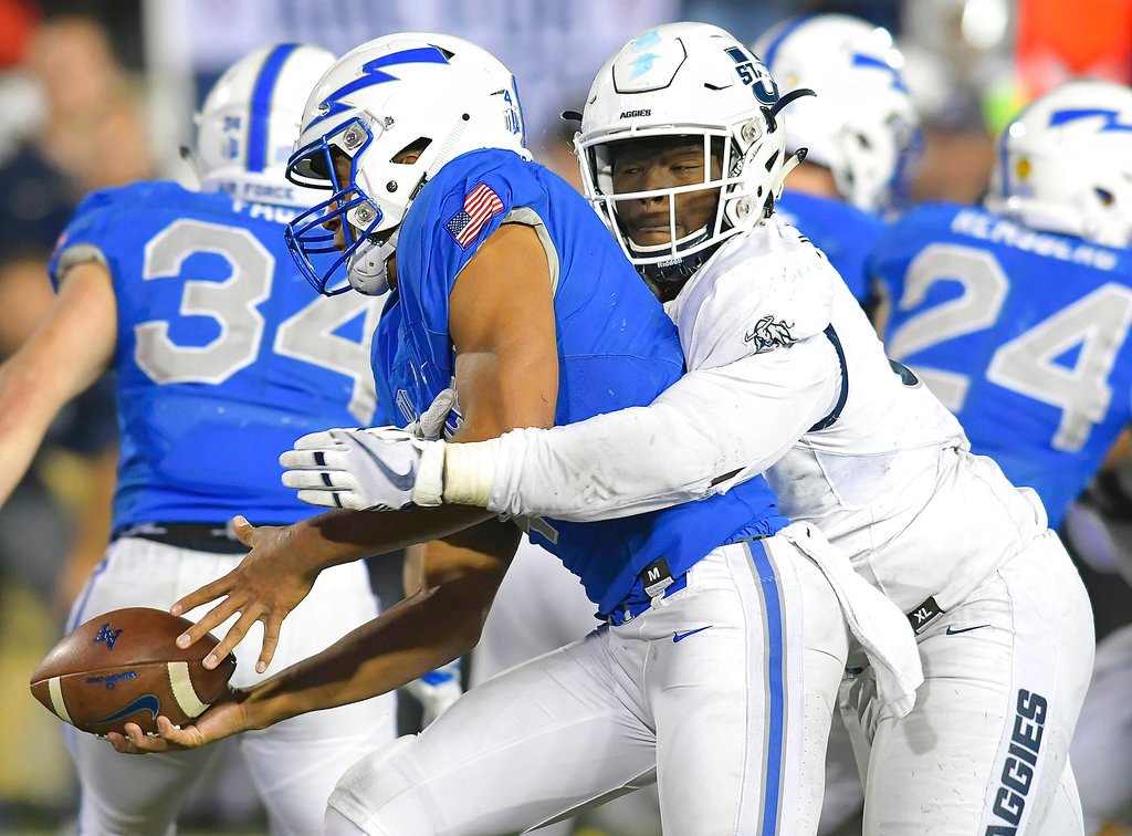 Utah State holds off Air Force for 42-32 win