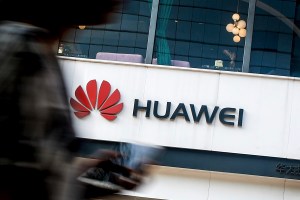 US government’s Huawei ban moving too fast, contractors say