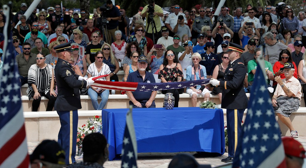 2,000-plus attend funeral of Florida veteran with no kin