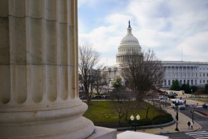 Budget deficit to break $1 trillion despite strong economy