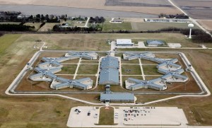 Bureau of Prisons officers seek federal law penalizing sexual threats