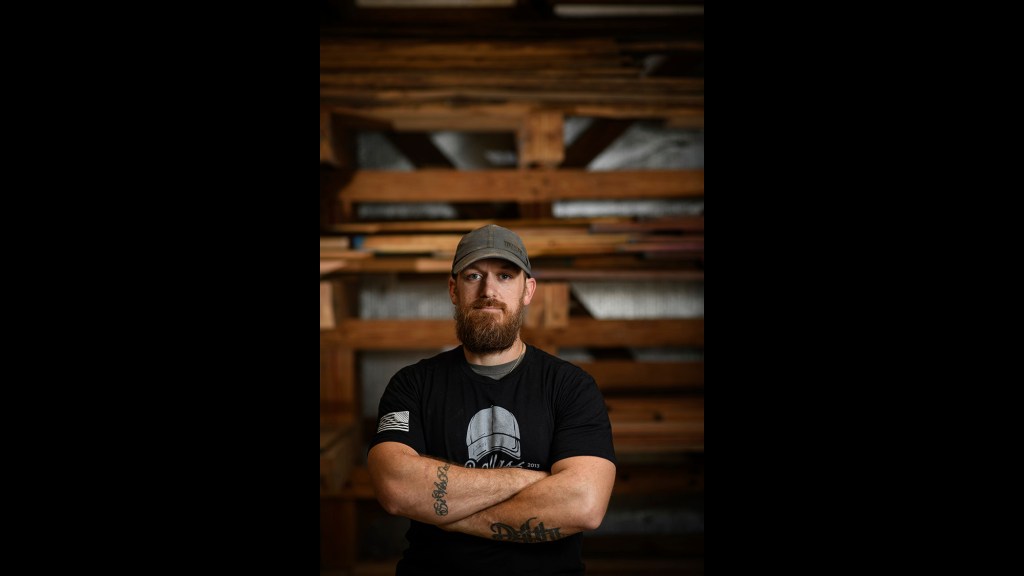 Army vet helps North Carolina veterans through woodworking