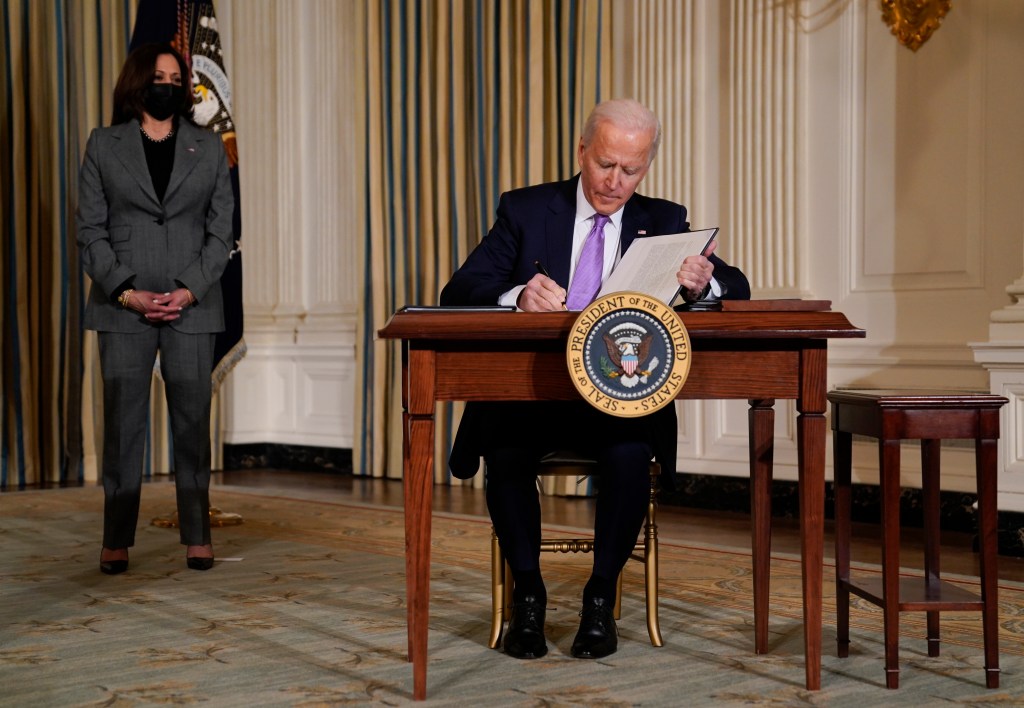 Biden orders end of federally run private prisons