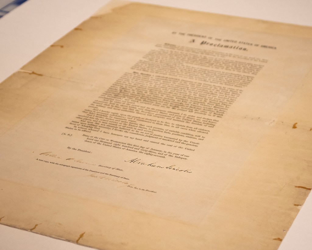 Senate approves bill to make Juneteenth a federal holiday