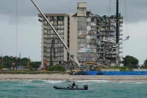 VA sends mobile vet center to site of deadly Florida building collapse