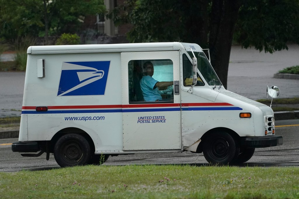 Lawsuit could delay replacement for aging postal fleet