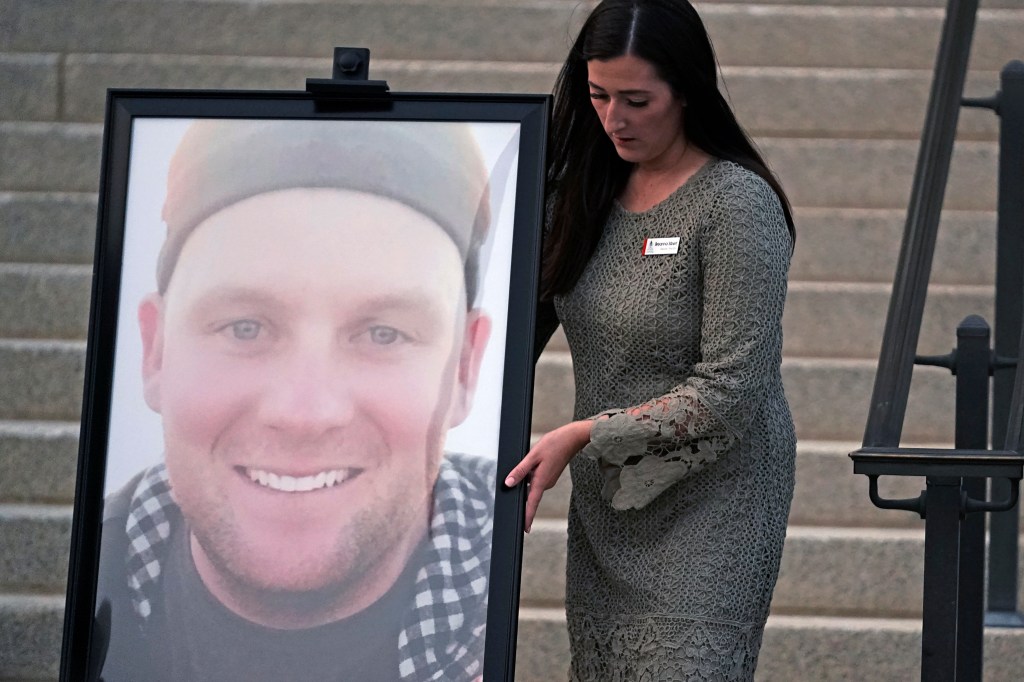 Utah Marine killed in Afghanistan bombing honored at vigil
