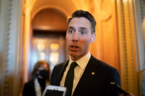 GOP senator blocks Russia pro from joining Pentagon, drawing fiery rebuke