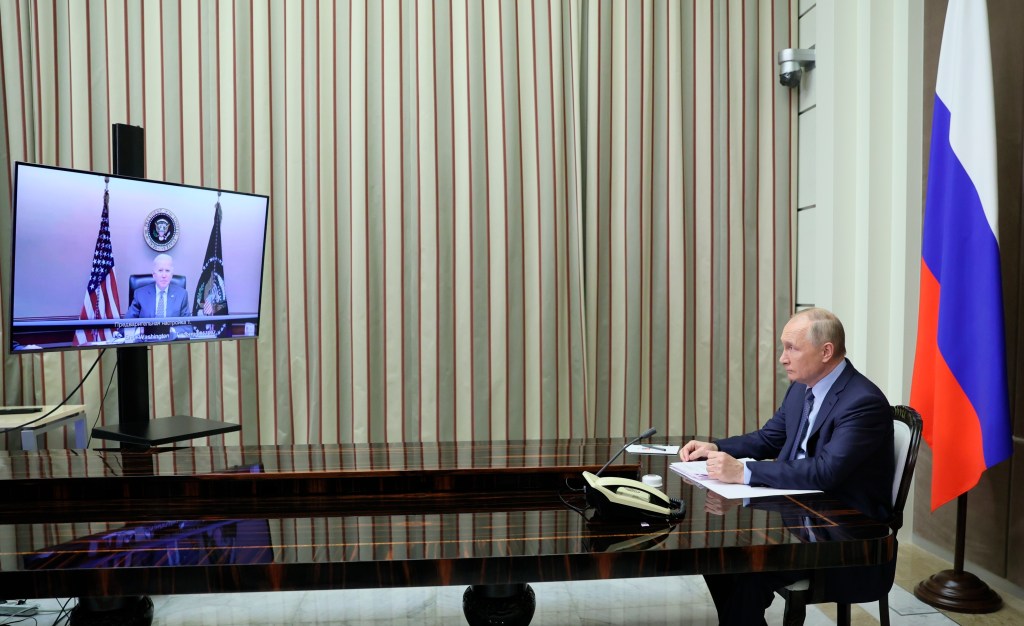 How to avoid disaster in Ukraine