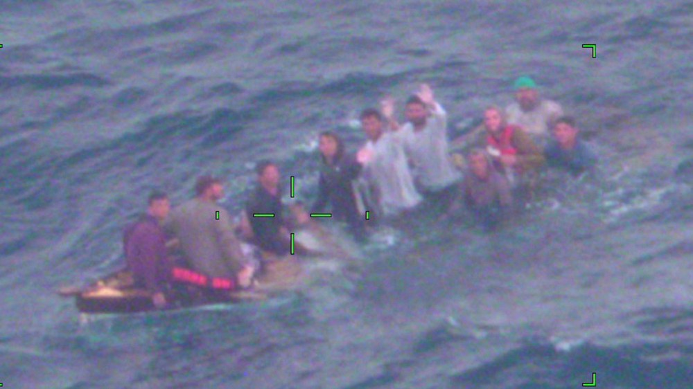Coast Guard rescues 10 migrants from sinking vessel off Florida