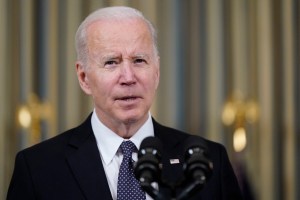 White House declares 4.6% pay increase for federal workers