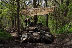 Congress passes bill to loan US military equipment to Ukraine and allies