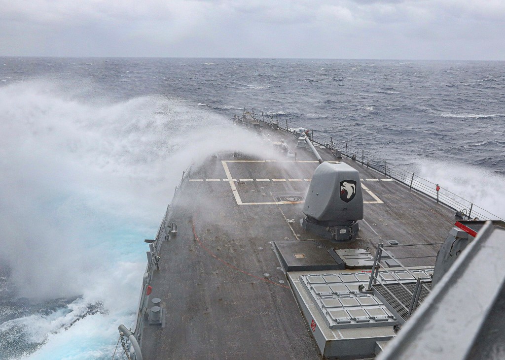 Navy denies Chinese claim it drove away American destroyer
