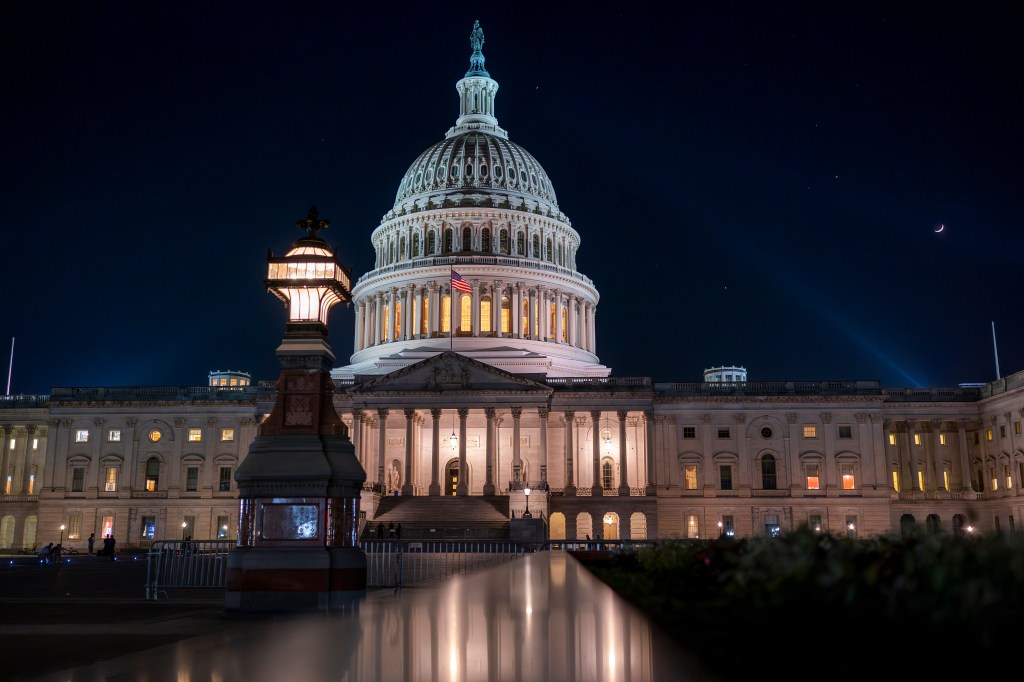 White House asks Congress to pass short-term government funding