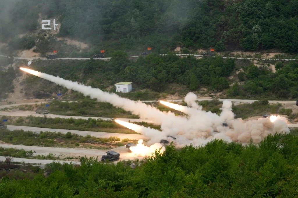 US, South Korea troops hold large live-fire drills