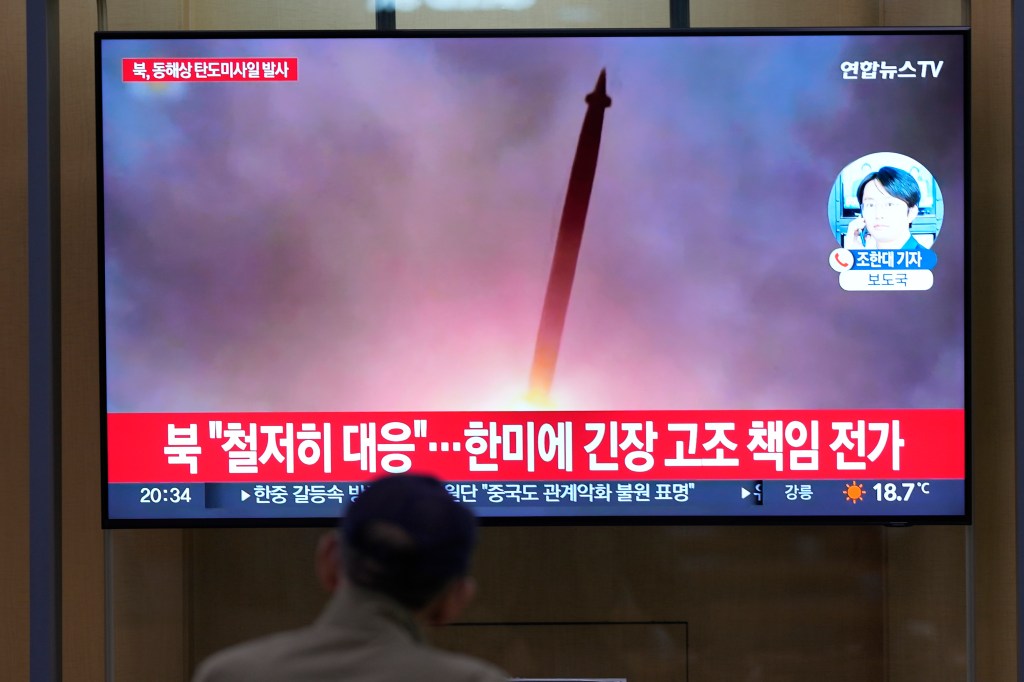 North Korea launches 2 ballistic missiles toward sea