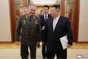 North Korean leader meets with Russian defense minister