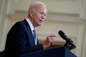 Biden moves to enact 5.2% pay raise for federal employees