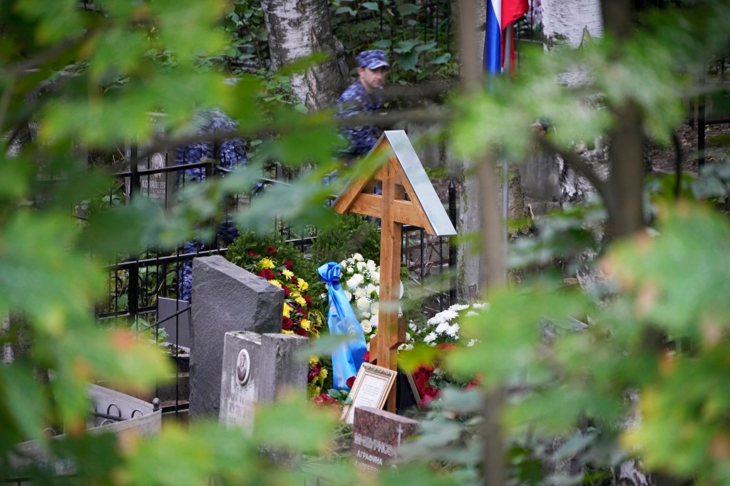Russian mercenary boss Yevgeny Prigozhin is buried in private