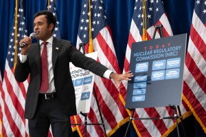 White House hopeful Ramaswamy seeks ‘mass layoffs’ of federal workers