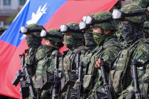 China flies 103 military planes toward Taiwan