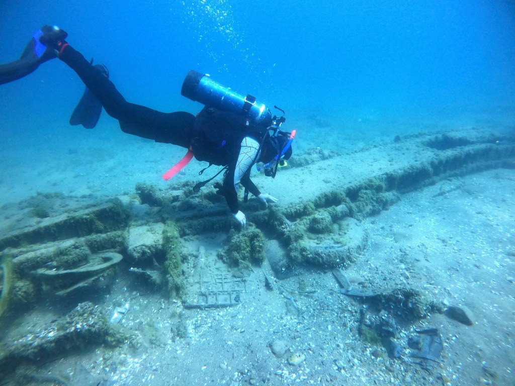 Race to find Great Lakes shipwrecks before mussels destroy them
