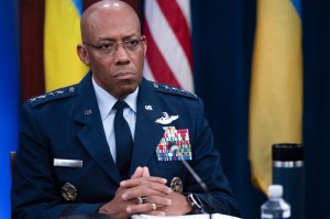 Top US military officer speaks with Chinese counterpart