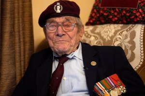 British D-Day veteran celebrates turning 100