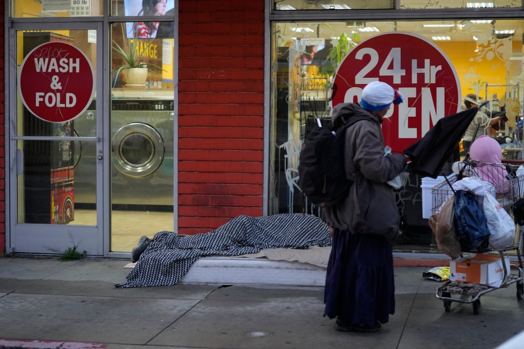 Homelessness among veterans drops to record low levels