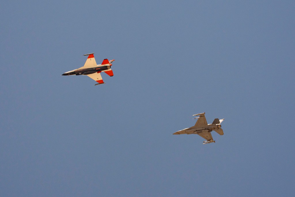 US aims to stay ahead of China in using AI to fly fighter jets