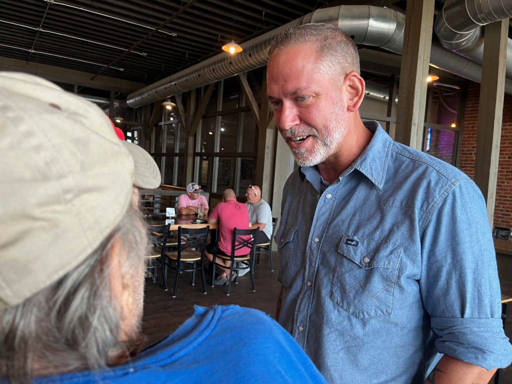Could an independent vet pull off one of the biggest election upsets?