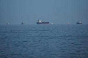 The ‘simple maneuver’ of opening Hormuz strait carries great risks, analysts say