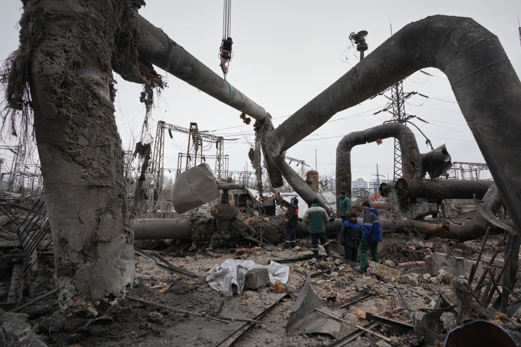 US and Russia agree to reestablish military dialogue after Ukraine talks